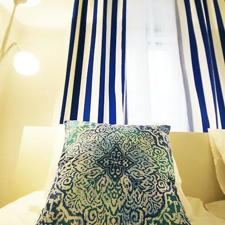 Sunrise Apartment *